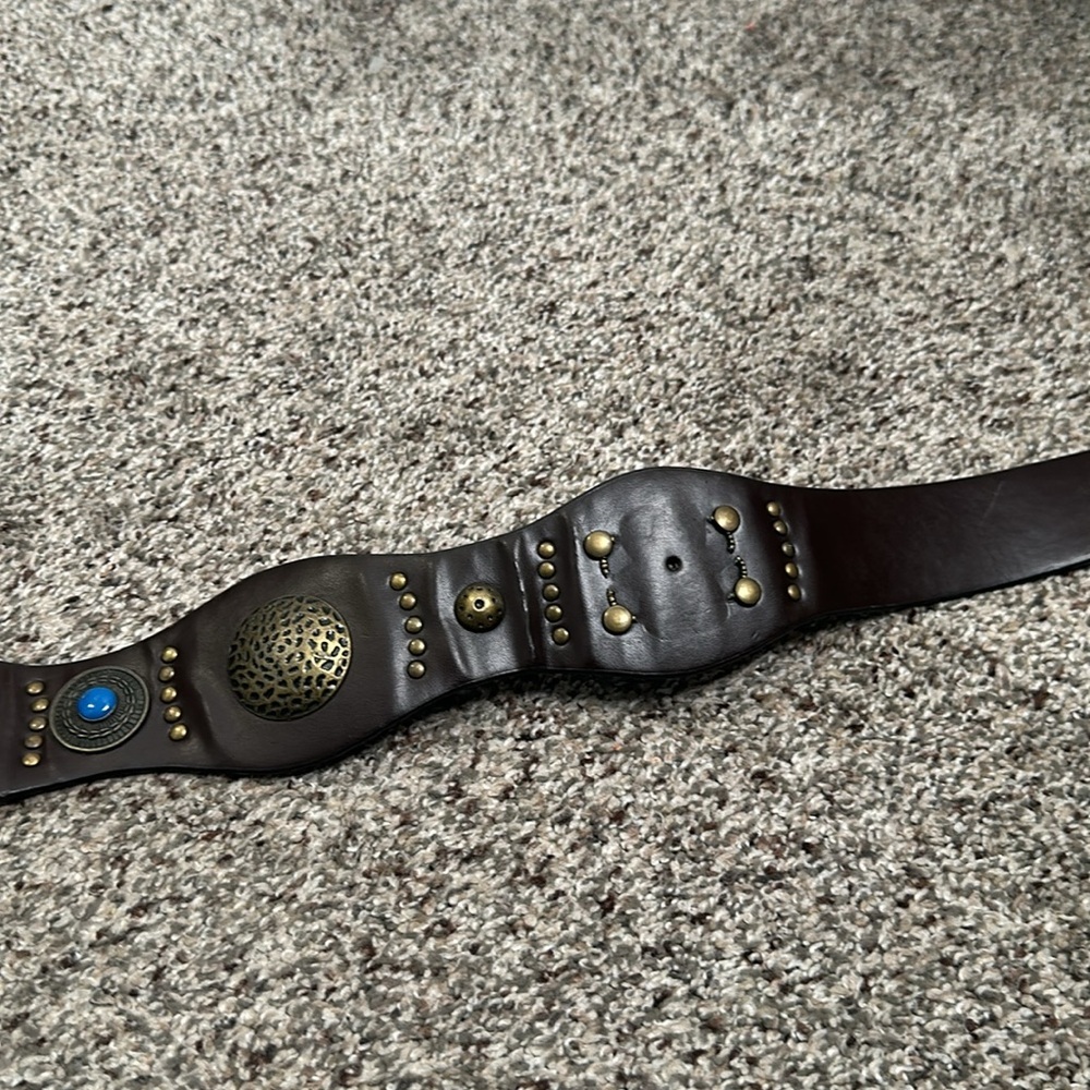 Brown leather belt length 42 inches wide 2- 2.5 inches - Picture 4 of 7